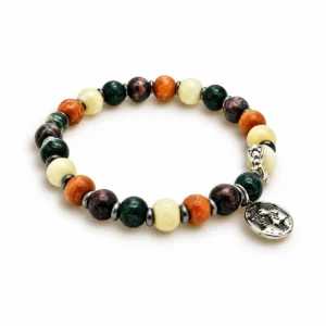 Bracelet élastique grains bois 8 mm & couleurs assorties avec croix métal
